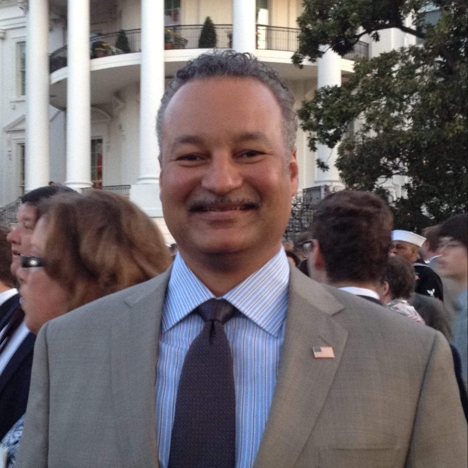 Former airlift pilot Antonio White